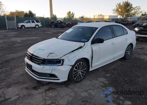 2017 Volkswagen Jetta 1.8T Sport z USA, uszkodzony, nr VIN 3VWD17AJXHM300018